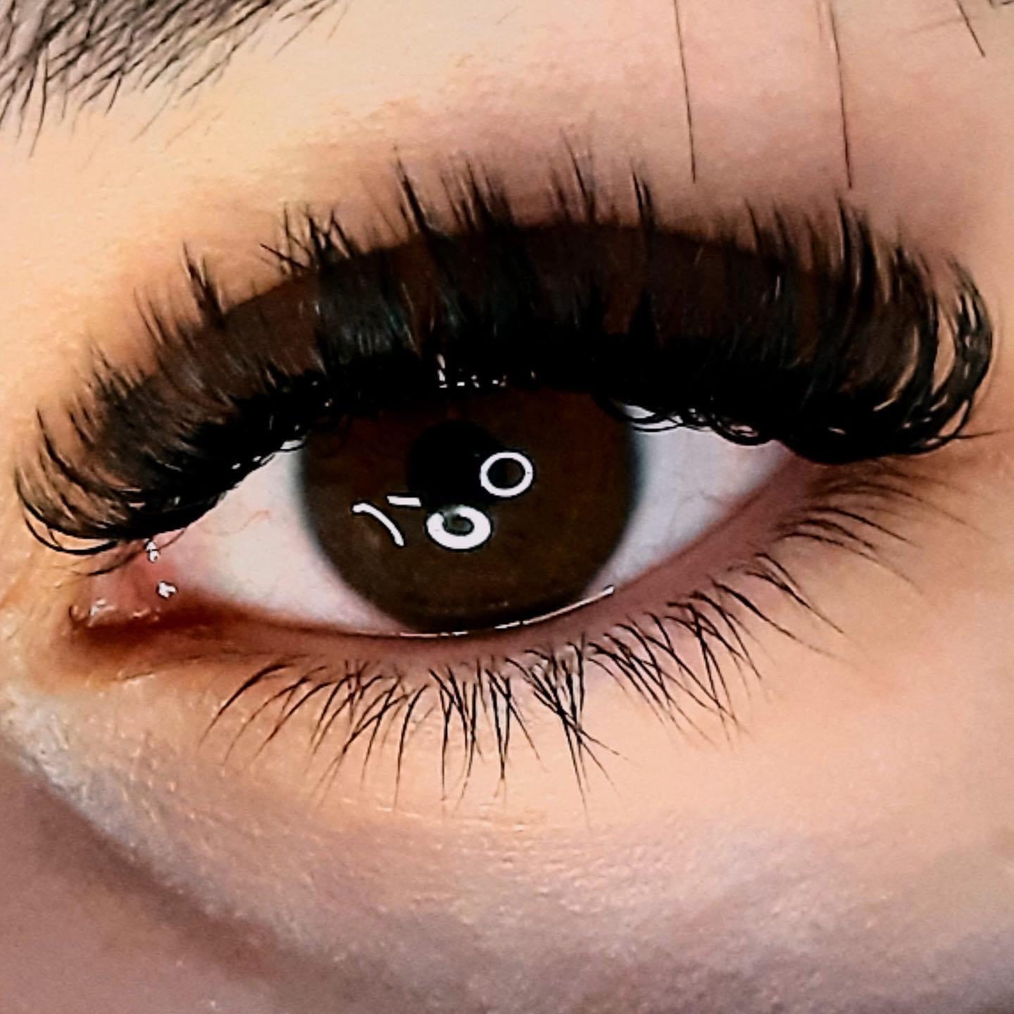 Extension ciglia MEGAVOLUME